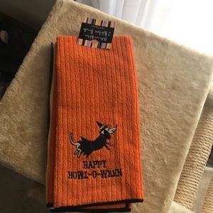 Set of two halloween kitchen towels